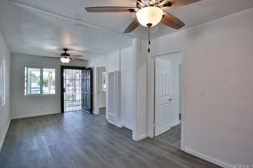 2401 Stanford St, Santa Ana CA  92704-3528 exterior