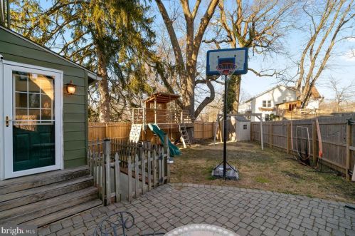 8601 Mayfair Pl, Silver Spring MD 20910-4302 exterior