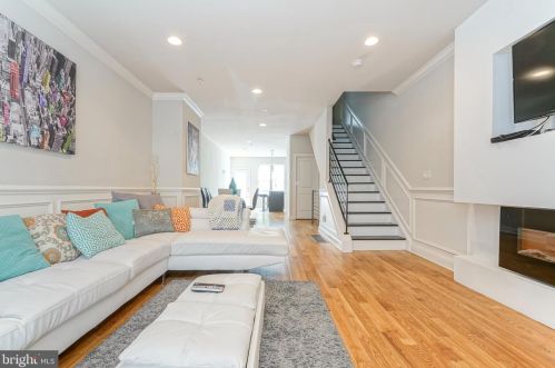2332 Ellsworth St, Philadelphia PA  19146-2420 exterior