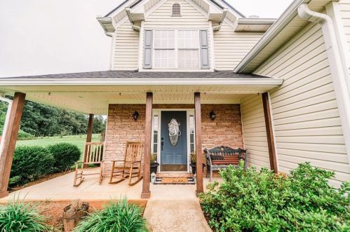 338 Heatherwood Dr, Auburn, GA 30011-2719