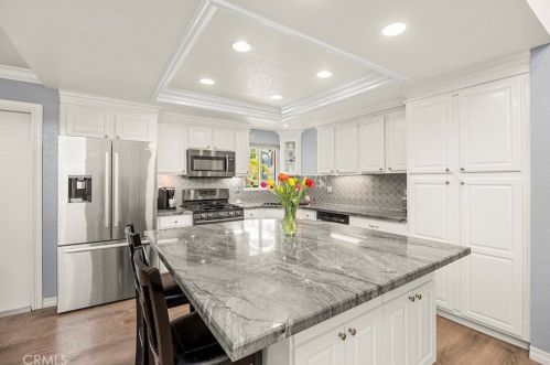 260 Brookside Ct, Anaheim CA  92808-1204 exterior