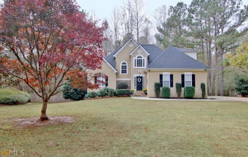 95 Crescent Cir, Newnan, GA 30265-3844