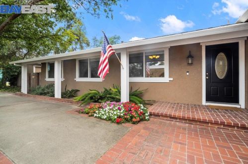 2489 Regent Rd, Livermore, CA 94550-6535