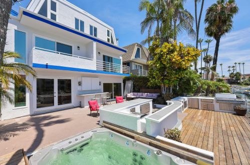 4629 Park Dr, Carlsbad, CA 92008-4253