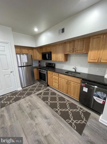 4030 Market St, Philadelphia, PA 19104-3003