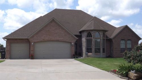 52 Charleston Dr, Ardmore, OK 73401-6083