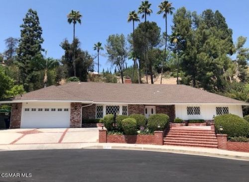 4405 Estrondo Dr, Van Nuys, CA 91436-3227