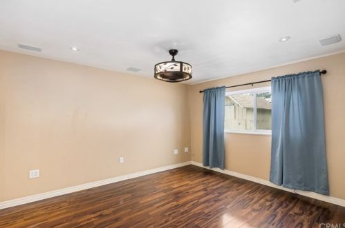 121 Barbara St, Anaheim CA  92806-3825 exterior