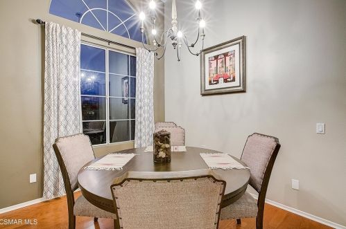 1267 Fitzgerald Rd, Simi Valley CA 93065-4480 exterior