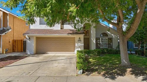 2117 Bailey Ct, Modesto, CA 95355-9163