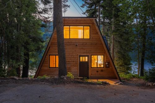 14144 Shore Dr, Truckee CA  96161-3412 exterior