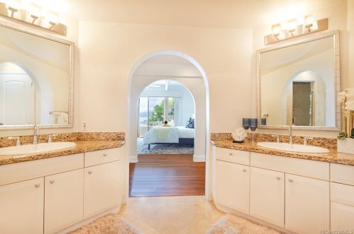 113 Lumahai St, Honolulu HI  96825-2101 exterior