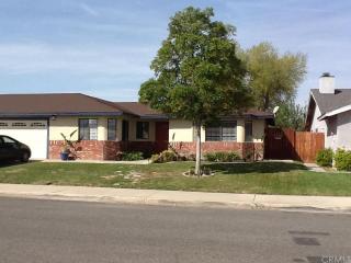 225 Cavendish Dr, Hemet, CA 92545-5243