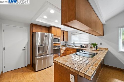11937 Bloomington Way, Pleasanton, CA 94568-1071