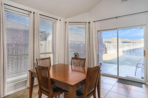 5904 Ozark Dr, Fort Worth TX  76131-4003 exterior