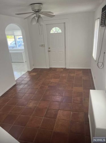 122 Lincoln Ave, Wood-Ridge NJ  07075-1100 exterior