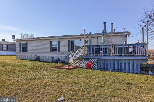 135 Raptor Dr, Hanover PA  17331-8108 exterior