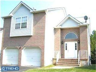 5 Canal View Dr, Trenton, NJ 08648-1319