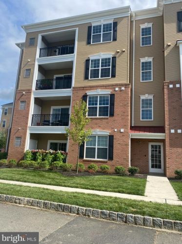 927 Halifax Pl, Trenton, NJ 08619-2070