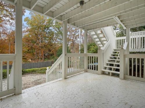 1880 Greystone Rd, Atlanta GA  30318-2621 exterior