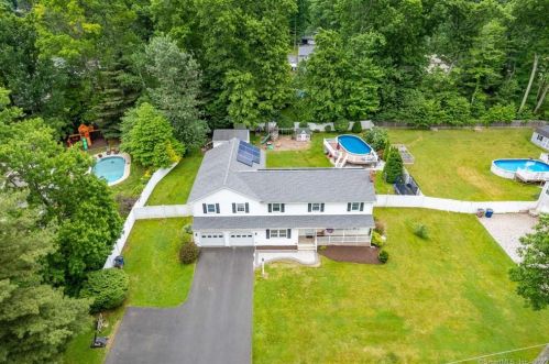 154 Irene Dr, Vernon, CT 06066-4622