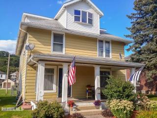 420 Bowen St, Savanna Army Depot, IL 61074-2106