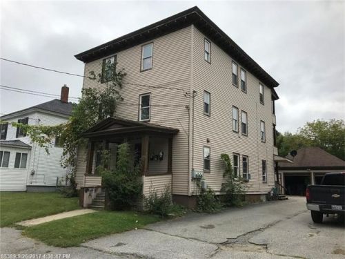 11 Middle Ave, Mexico, ME 04257-1207