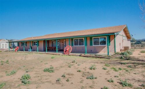 19989 Sunset Oaks Dr, Ramona, CA 92065-6102