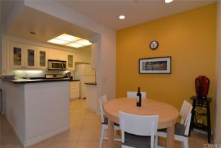 3207 Ladrillo Aisle, Irvine CA  92606-0822 exterior