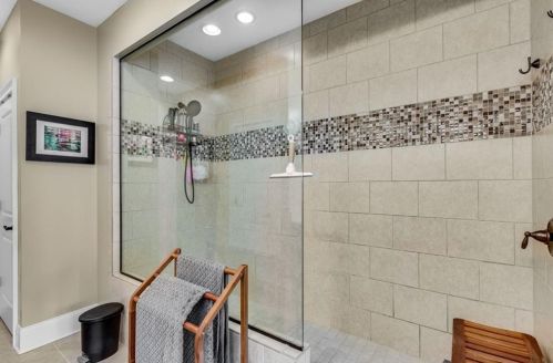 3639 Brookleigh Ln, Atlanta GA  30319-2219 exterior