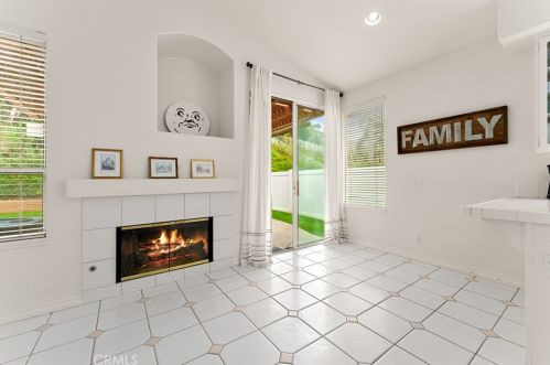 938 Dylan Way, Anaheim CA  92808-1515 exterior