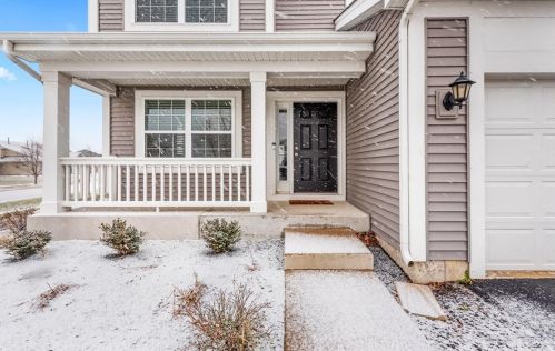 750 Catamaran Cir, Pingree Grove, IL 60140-2093