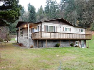 320 Spencer Creek Rd, Kalama, WA 98625-9663