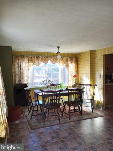 1445 Stuyvesant Ave, Trenton NJ 08618-4104 exterior