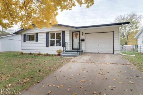 1313 Dalton Dr, Normal IL  61761-1810 exterior