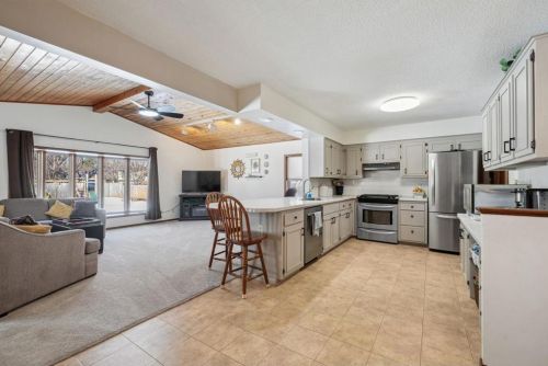 13565 Findlay Ave, Saint Paul MN  55124-8068 exterior