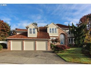 12983 Brian Ct, Happy Valley, OR 97015-9271