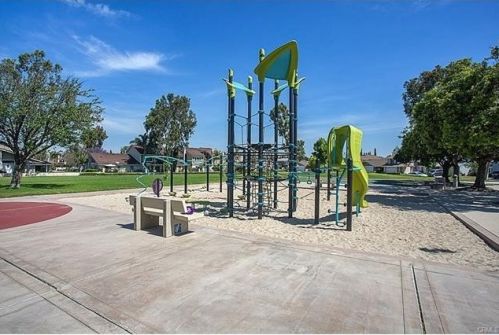 15 Smokestone, Irvine CA  92614-7429 exterior