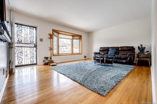 4070 Dartmouth Ave, Denver CO  80222-6861 exterior