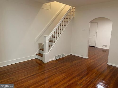 6441 Grays Ave, Philadelphia PA  19142-2334 exterior