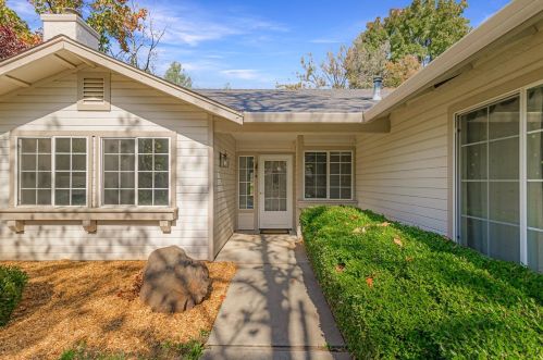 361 Brookside Dr, Chico, CA 95928-3937