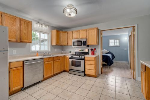 1446 Alaska Ave, Saint Paul MN  55116-2338 exterior