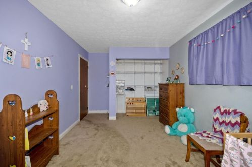 2329 Fairgreen Dr, Cincinnati OH  45238-3230 exterior