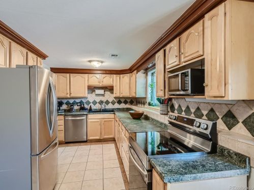 950 Briarwood Dr, Denver CO exterior