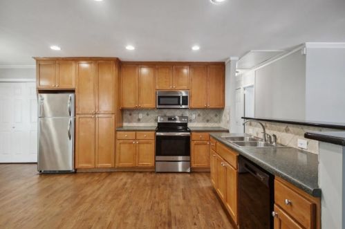 3210 Caldwell Rd, Atlanta GA  30319-2920 exterior