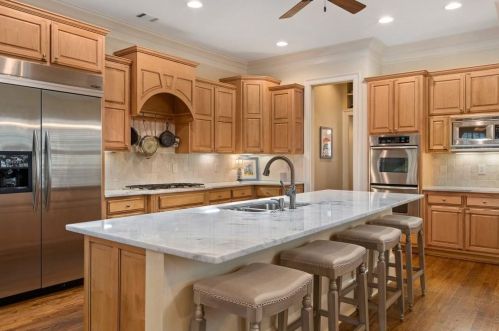 30 Conifer Park Ln, Atlanta, GA 30342-4302