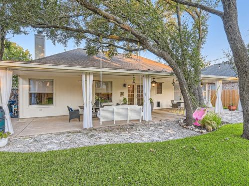 8532 Copano Dr, Austin TX  78749-3890 exterior