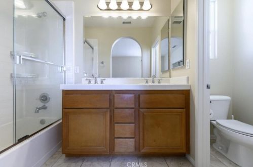 15 Tall Oak, Irvine CA  92603-4213 exterior