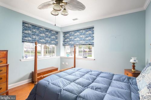 259 Meadowlark Dr, Trenton NJ  08690-3578 exterior