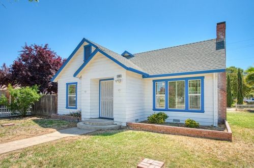 2300 Circle Dr, Merced, CA 95340-3966